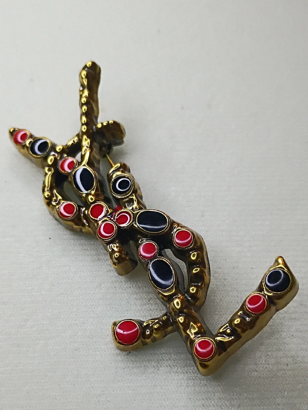 New Gold Tone Women’s Brooch with Black and Red Enamel Accents